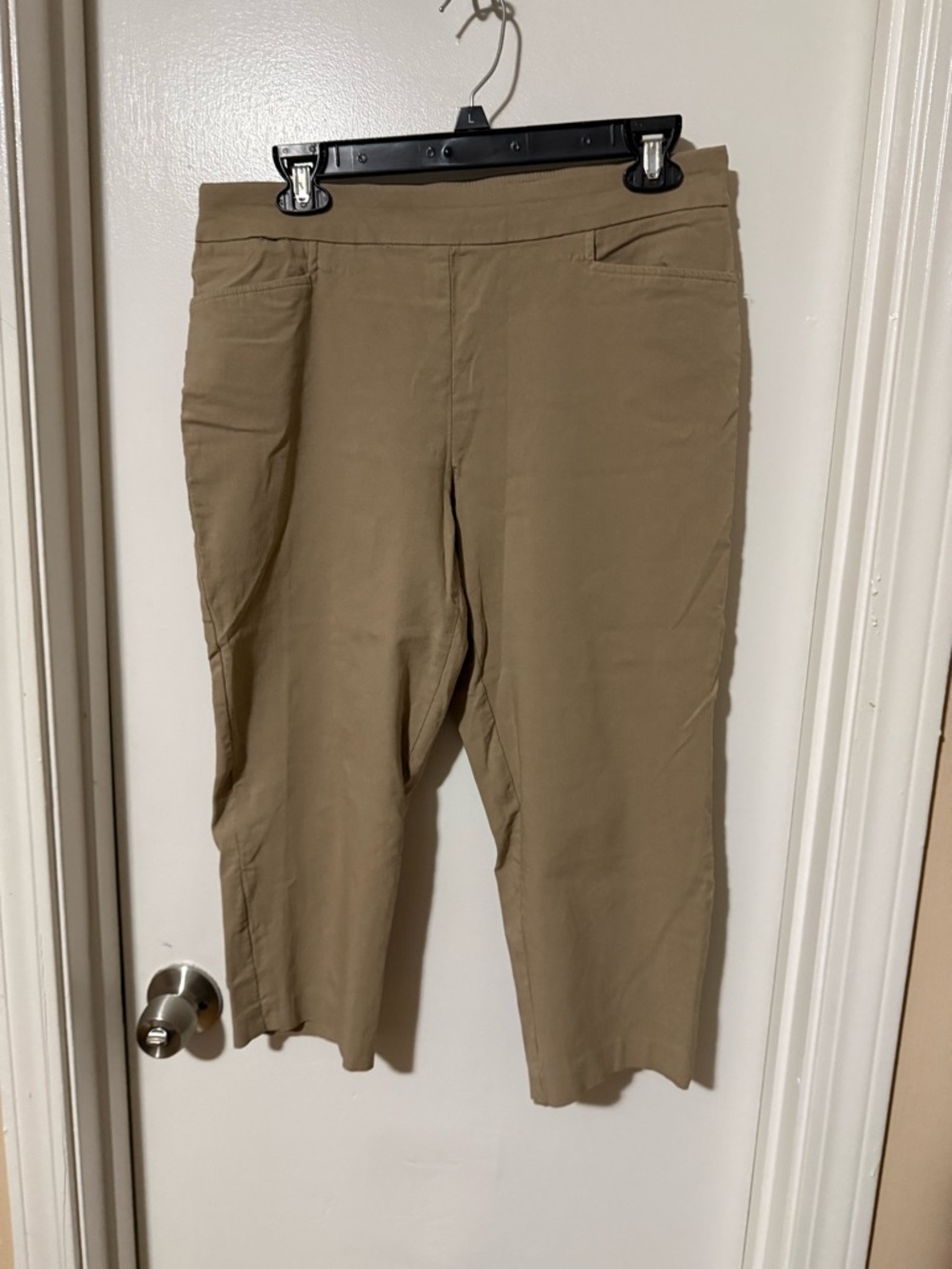Time and Tru Beige Khaki stretch capris